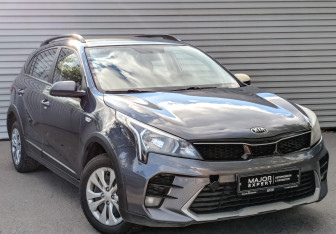 Подержанный автомобиль Kia Rio Hatchback 2021 года (3 фото)