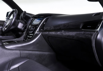Подержанный автомобиль Cadillac Escalade Suv 2018 года (18 фото)