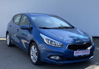 Подержанный автомобиль Kia Ceed Hatchback 2014 года (3 фото)
