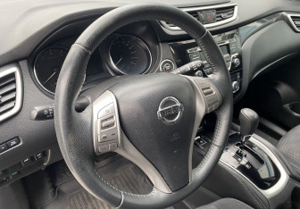 Подержанный автомобиль Nissan X-Trail 2018 года (13 фото)