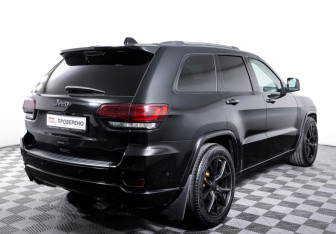 Подержанный автомобиль Jeep Grand Cherokee 2019 года (5 фото)