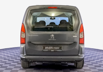 Подержанный автомобиль Peugeot Partner 2021 года (6 фото)