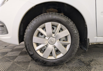 Подержанный автомобиль LADA (ВАЗ) Granta Liftback 2022 года (12 фото)