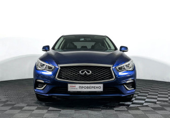 Подержанный автомобиль Infiniti Q50 2018 года (2 фото)