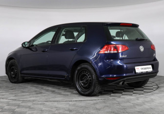 Подержанный автомобиль Volkswagen Golf Hatchback 2013 года (4 фото)