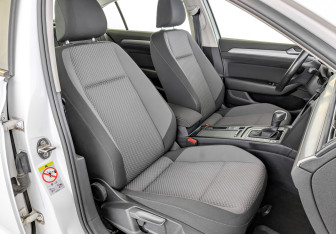 Подержанный автомобиль Volkswagen Passat Sedan 2020 года (23 фото)