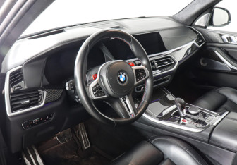 Подержанный автомобиль BMW X5 M 2021 года (11 фото)