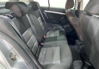 Подержанный автомобиль Skoda Octavia Liftback 2008 года (10 фото)