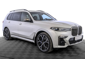Подержанный автомобиль BMW X7 2019 года (3 фото)