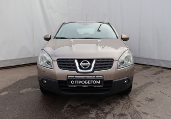 Подержанный автомобиль Nissan Qashqai 2008 года (2 фото)