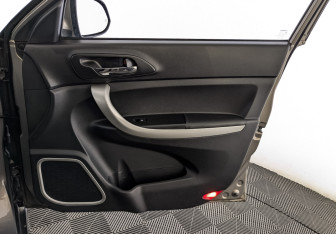 Подержанный автомобиль Changan CS35 2015 года (25 фото)