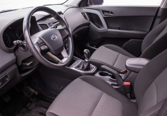 Подержанный автомобиль Hyundai Creta 2019 года (10 фото)