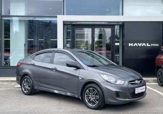 Подержанный автомобиль Hyundai Solaris Sedan 2012 года (3 фото)