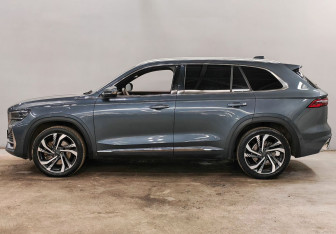 Подержанный автомобиль Geely Monjaro 2023 года (8 фото)