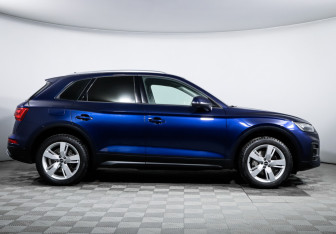 Подержанный автомобиль Audi Q5 2021 года (4 фото)