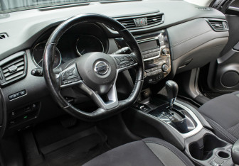 Подержанный автомобиль Nissan Qashqai 2020 года (13 фото)