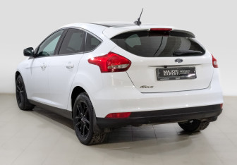 Подержанный автомобиль Ford Focus Hatchback 2019 года (7 фото)