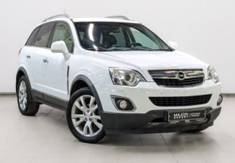 Подержанный автомобиль Opel Antara 2012 года (3 фото)