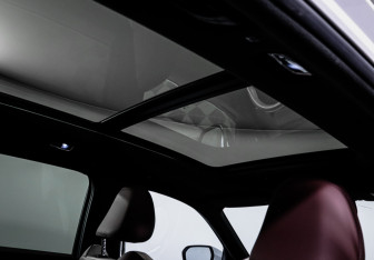 Подержанный автомобиль Geely Monjaro 2024 года (17 фото)