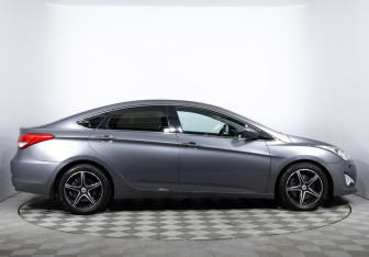 Подержанный автомобиль Hyundai i40 Sedan 2014 года (4 фото)