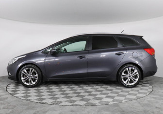 Подержанный автомобиль Kia Ceed Wagon 2012 года (8 фото)