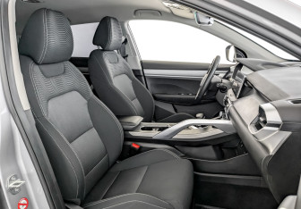 Подержанный автомобиль Geely Coolray 2023 года (23 фото)