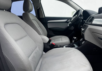 Подержанный автомобиль Audi Q3 2012 года (10 фото)