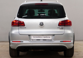 Подержанный автомобиль Volkswagen Tiguan 2016 года (7 фото)