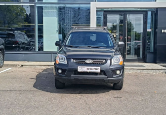 Подержанный автомобиль Kia Sportage 2010 года (2 фото)