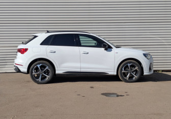 Подержанный автомобиль Audi Q3 2025 года (4 фото)