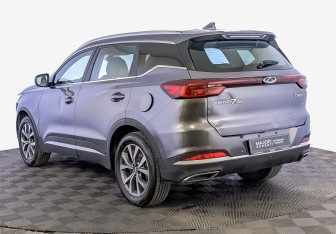 Подержанный автомобиль Chery Tiggo 7 Pro 2022 года (7 фото)