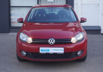 Подержанный автомобиль Volkswagen Golf Hatchback 2011 года (2 фото)