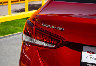 Подержанный автомобиль Hyundai Solaris Sedan 2020 года (14 фото)