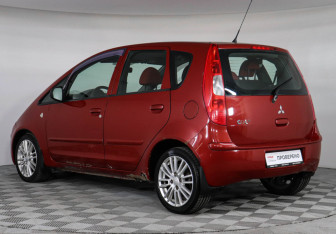 Подержанный автомобиль Mitsubishi Colt Hatchback 2008 года (4 фото)