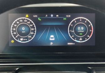 Подержанный автомобиль Omoda C5 2023 года (13 фото)