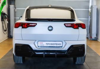 Подержанный автомобиль BMW X2 2024 года (5 фото)