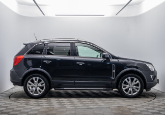 Подержанный автомобиль Opel Antara 2014 года (4 фото)