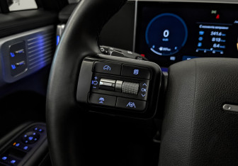 Подержанный автомобиль Hyundai Santa Fe 2024 года (28 фото)