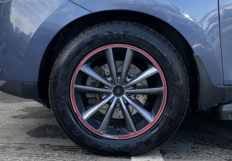 Подержанный автомобиль Hyundai ix35 2014 года (9 фото)