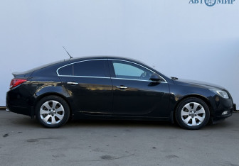 Подержанный автомобиль Opel Insignia Sedan 2010 года (4 фото)