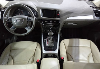 Подержанный автомобиль Audi Q5 2016 года (11 фото)