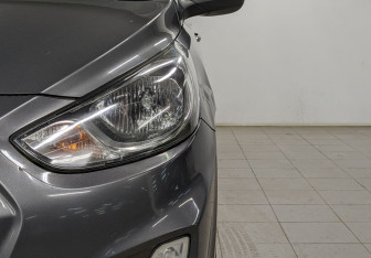 Подержанный автомобиль Hyundai Solaris Hatchback 2012 года (15 фото)