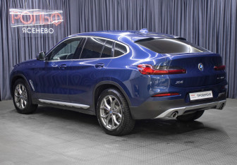 Подержанный автомобиль BMW X4 2020 года (7 фото)