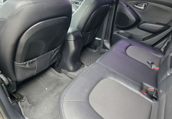 Подержанный автомобиль Hyundai ix35 2014 года (10 фото)