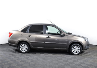 Подержанный автомобиль LADA (ВАЗ) Granta Sedan 2019 года (4 фото)
