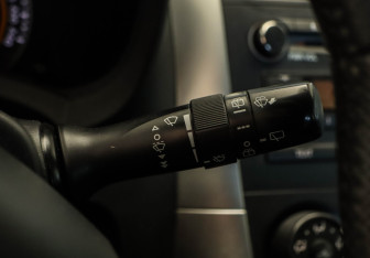 Подержанный автомобиль Toyota Auris Hatchback 2010 года (14 фото)