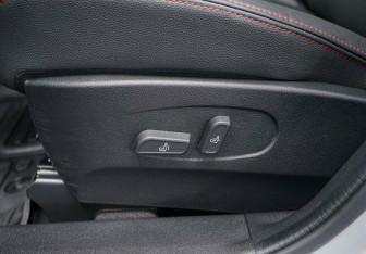 Подержанный автомобиль DongFeng AX7 2018 года (21 фото)