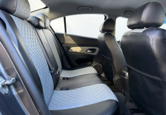 Подержанный автомобиль Chevrolet Cruze Sedan 2011 года (11 фото)