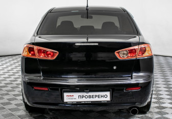 Подержанный автомобиль Mitsubishi Lancer Sedan 2007 года (6 фото)