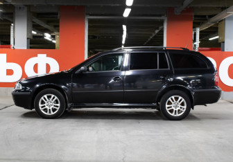 Подержанный автомобиль Skoda Octavia Wagon 2009 года (8 фото)